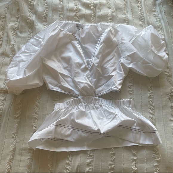 NWT Something Navy Wrap Top with Cut Outs in White Size Small Arielle Charnas - Picture 10 of 10